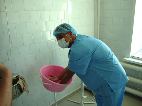 Käte ettevalmistus Kasahstanis - seda aega mäletame ka meie oma kliinikumis. Foto: Aivar Pintsaare erakogu.